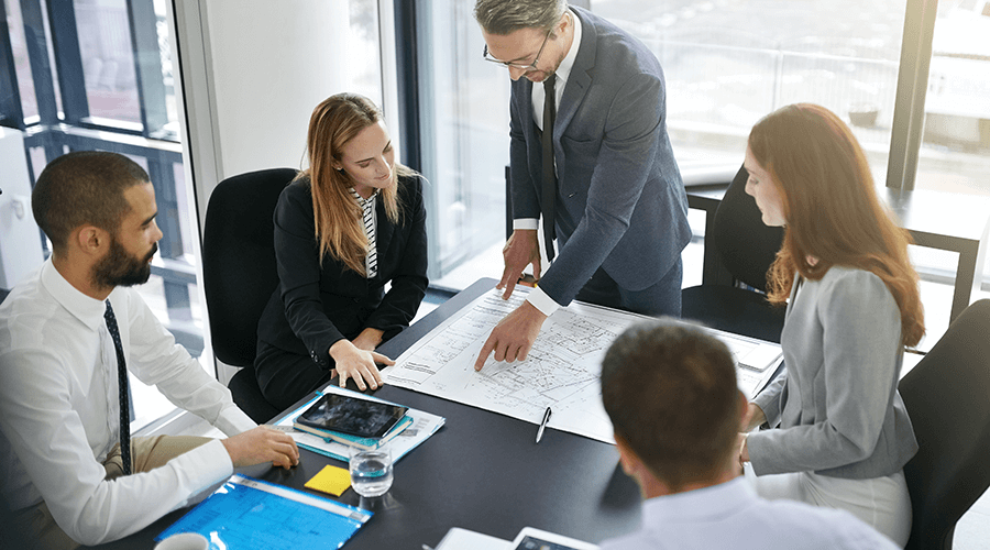 Internal vs. external consulting: Pros and cons